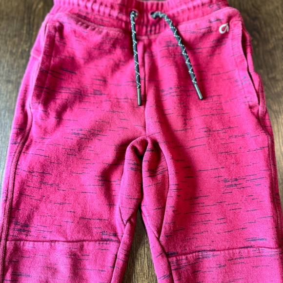 GapFit Kids  Fit Tech Hoodie and Joggers. - Picture 12 of 15